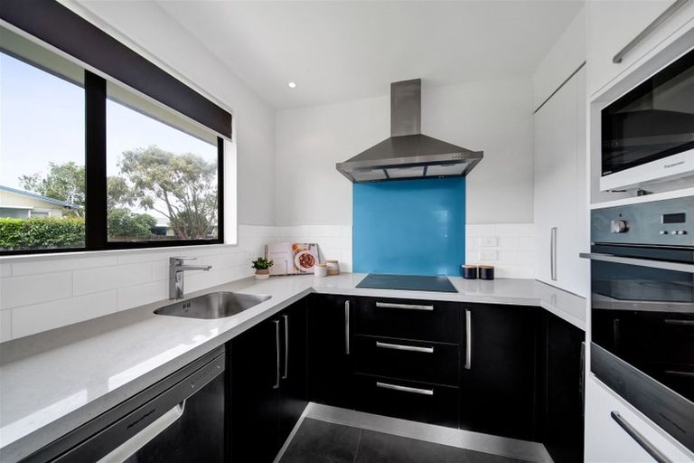 Photo of property in 15 Jade Place, Bell Block, New Plymouth, 4312