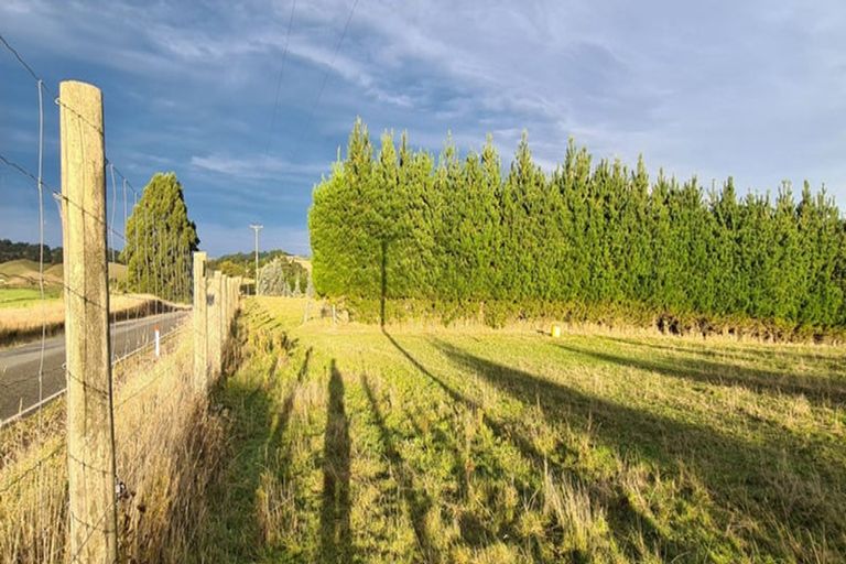 Photo of property in 153 Romahapa Road, Romahapa, Balclutha, 9271