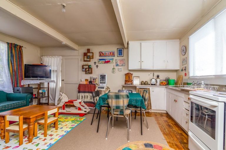 Photo of property in 13 Lee Road, Hannahs Bay, Rotorua, 3010