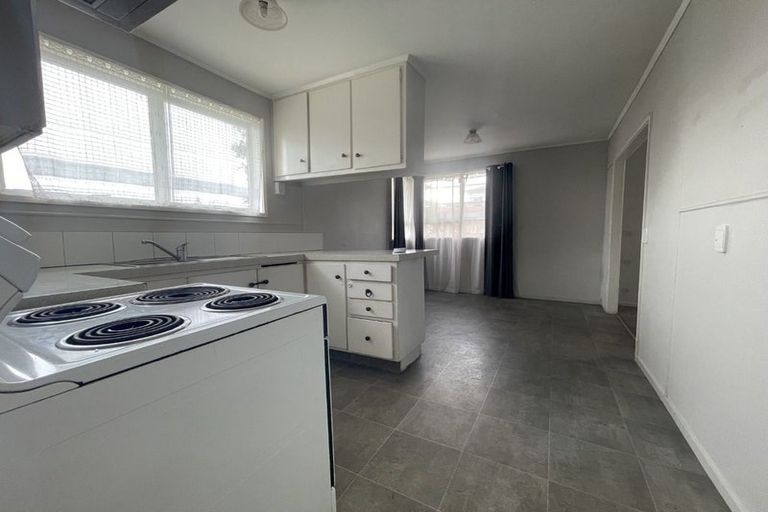 Photo of property in 3 Neems Place, Manurewa, Auckland, 2102