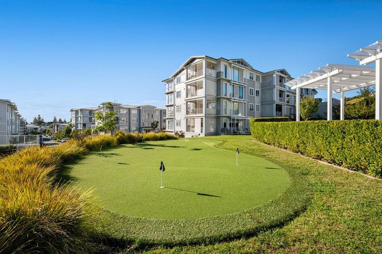Photo of property in 152 Landmark Terrace, Orewa, 0931