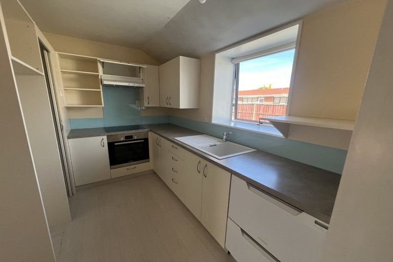 Photo of property in 132b Warren Crescent, Hillmorton, Christchurch, 8025