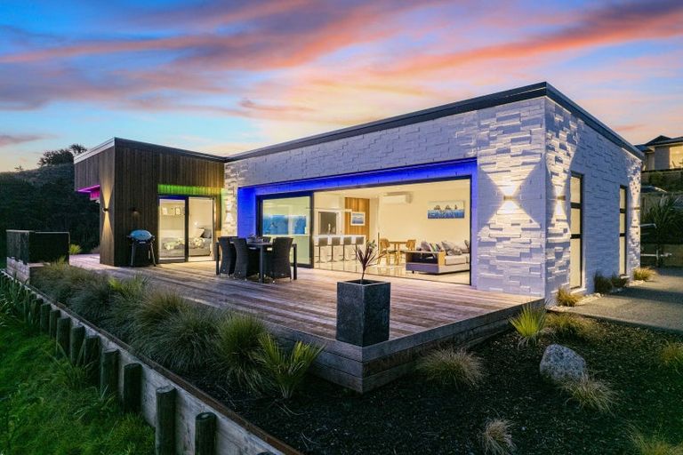 Photo of property in 7 Rihi Paea Rise, Ngunguru, 0173