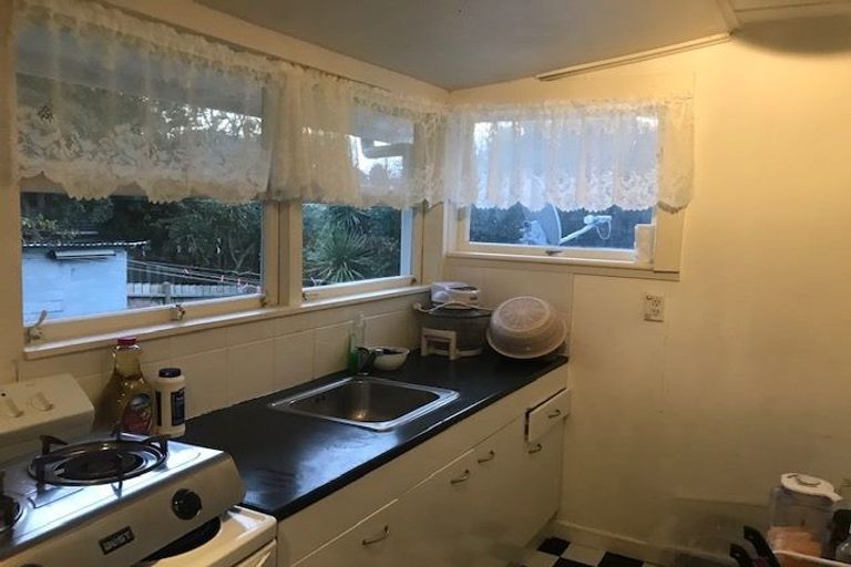 Photo of property in 2/46a Salisbury Road, Birkdale, Auckland, 0626