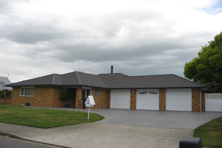 Photo of property in 18 Fairview Briars, Rangiora, 7400