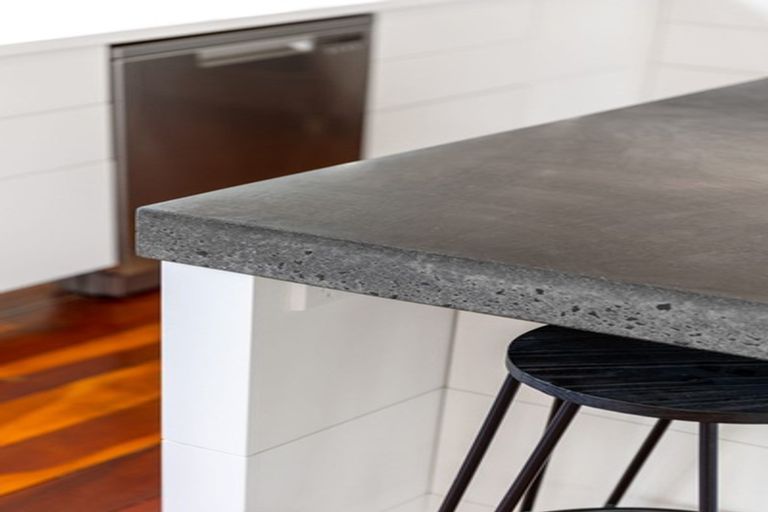 Photo of property in 70 Darraghs Road, Brookfield, Tauranga, 3110