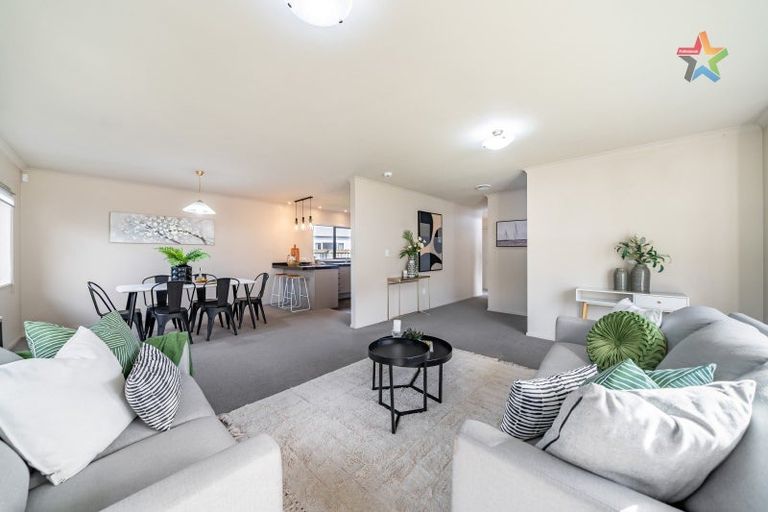 Photo of property in 14a Glen Road, Stokes Valley, Lower Hutt, 5019