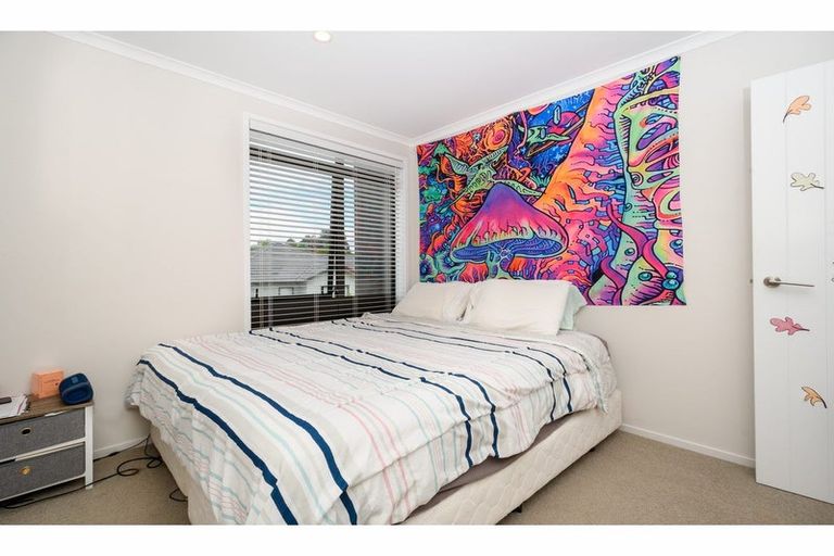Photo of property in 12b Dida Park Drive, Kumeu, 0810