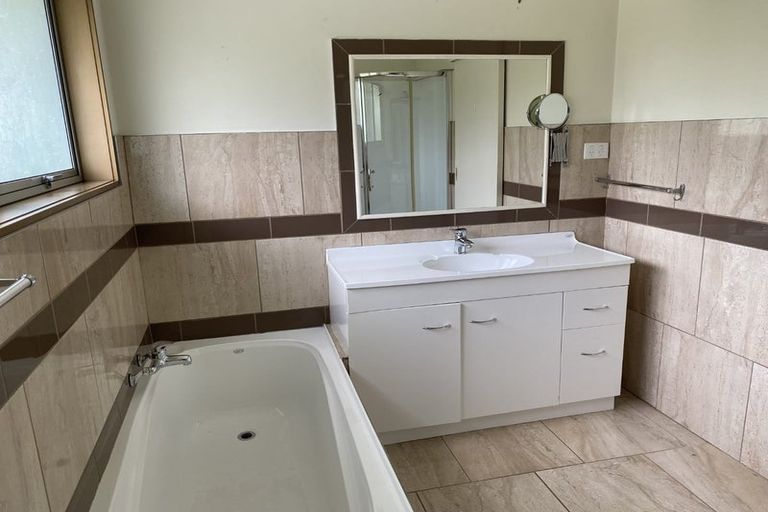 Photo of property in 72 The Circle, Manly, Whangaparaoa, 0930