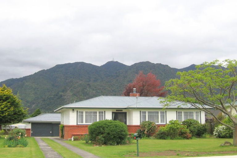 Photo of property in 5 Churchill Avenue, Te Aroha, 3320