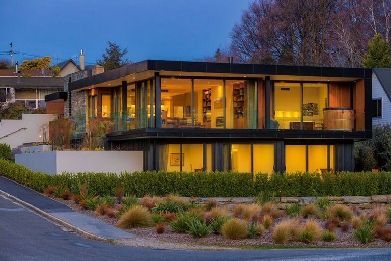 Photo of property in 221 Lakeside Road, Wanaka, 9305