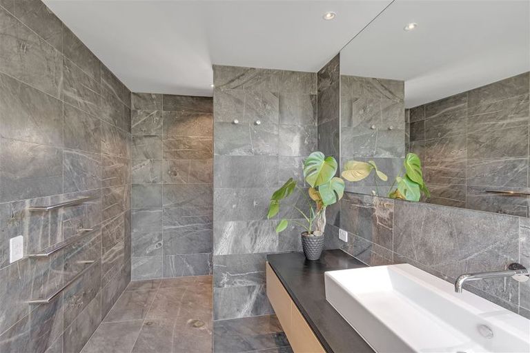 Photo of property in 2 Marriner Street, Sumner, Christchurch, 8081