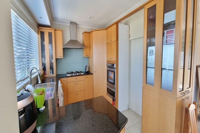 Photo of property in 25a Sycamore Drive, Sunnynook, Auckland, 0620