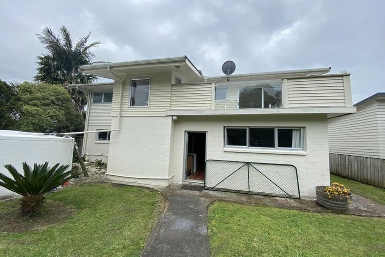 Photo of property in 72 The Circle, Manly, Whangaparaoa, 0930