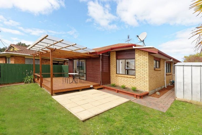 Photo of property in 2/36 Golfland Drive, Golflands, Auckland, 2013