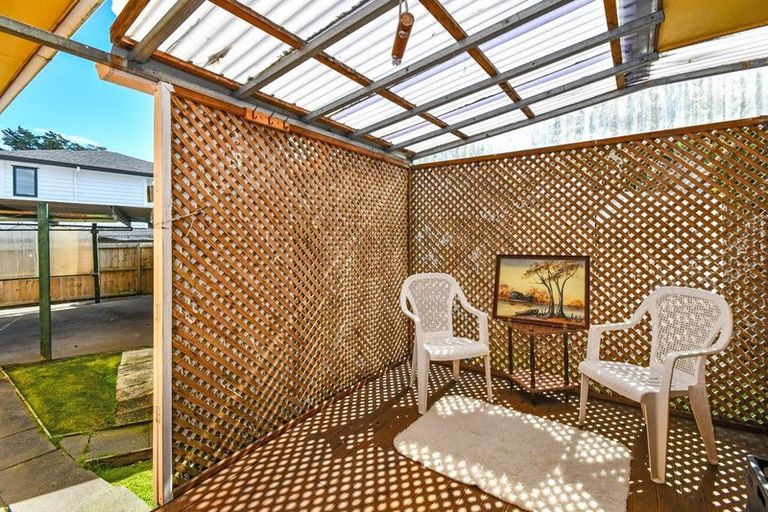 Photo of property in 23 Seaward Place, Wattle Downs, Auckland, 2103