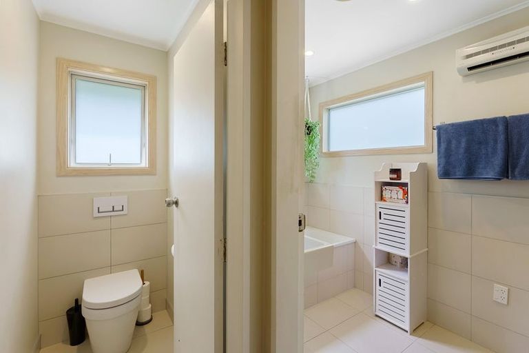 Photo of property in 98 Leinster Avenue, Raumati South, Paraparaumu, 5032