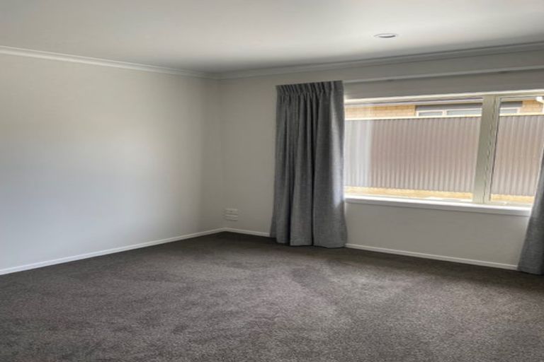 Photo of property in 6a-6b Oswald Place, Stratford, 4332