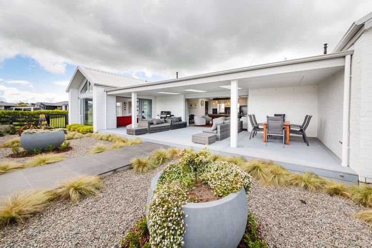 Photo of property in 12 Colquhoun Way, Kelvin Grove, Palmerston North, 4470
