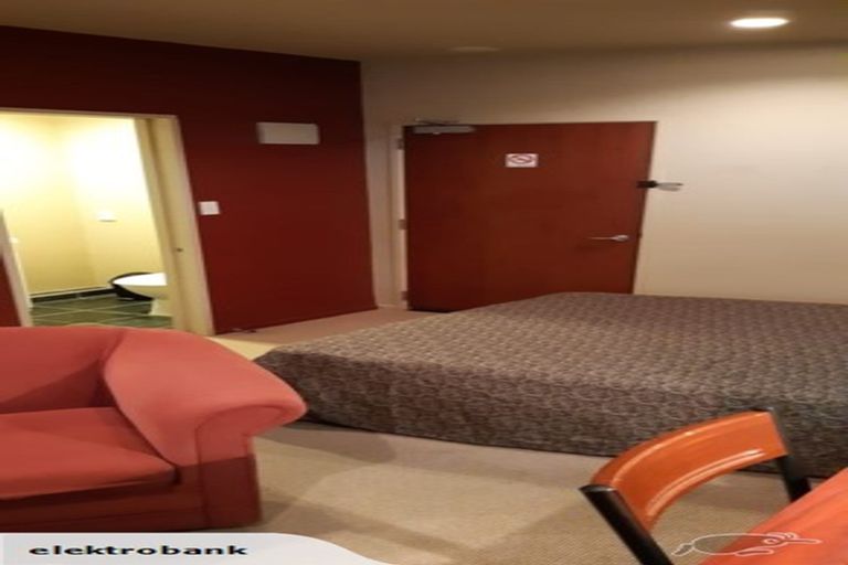 Photo of property in Atrium Towers, 1g/154 The Terrace, Wellington Central, Wellington, 6011