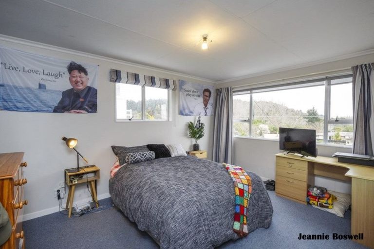 Photo of property in 417 Aokautere Drive, Aokautere, Palmerston North, 4471
