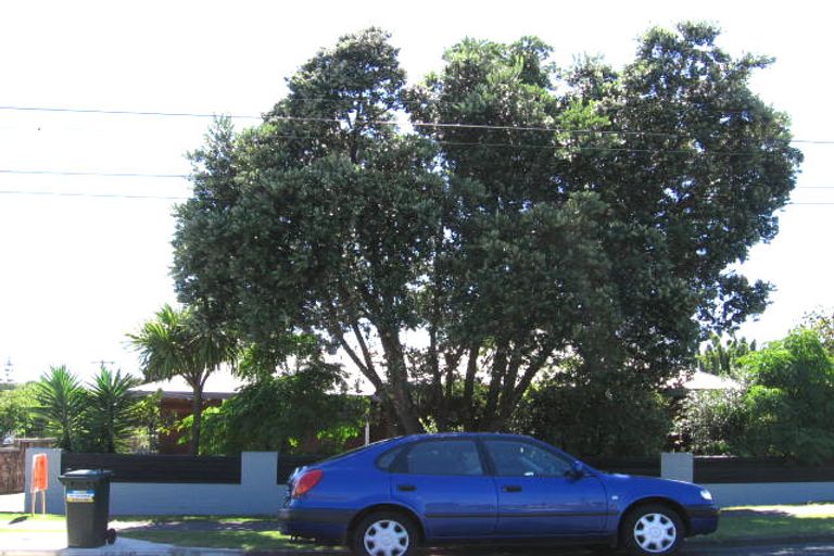 Photo of property in 11 Alma Road, Milford, Auckland, 0620