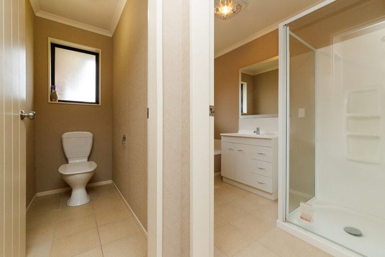 Photo of property in 11 Orlando Way, Kelvin Grove, Palmerston North, 4414