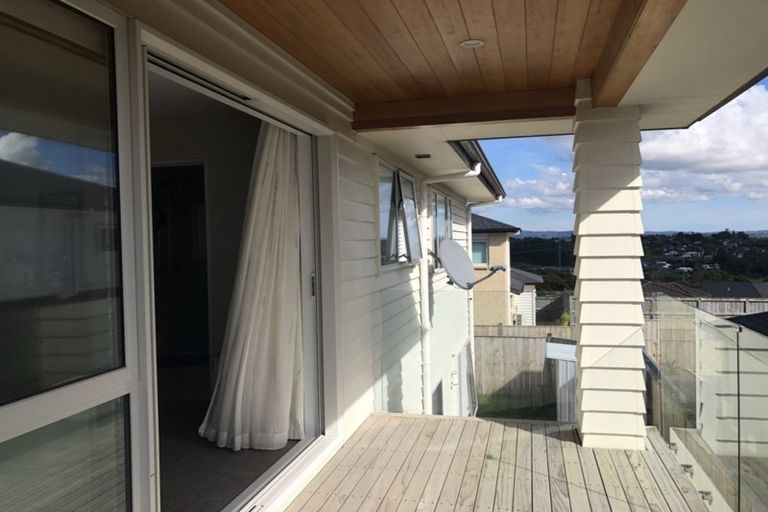 Photo of property in 24 Mackay Drive, Greenhithe, Auckland, 0632