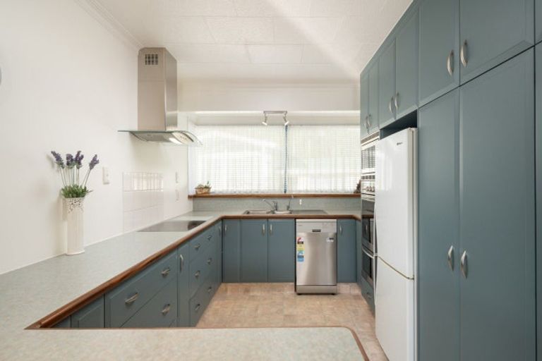 Photo of property in 6a Seaview Crescent, Picton, 7220