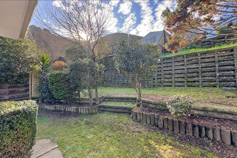 Photo of property in 69b Hartford Crescent, Totara Park, Upper Hutt, 5018