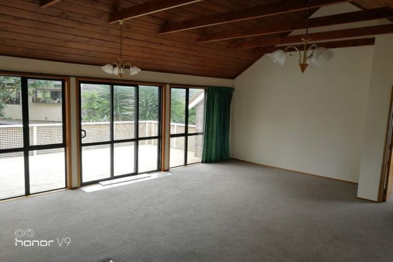 Photo of property in 58 Marywil Crescent, Hillcrest, Auckland, 0627
