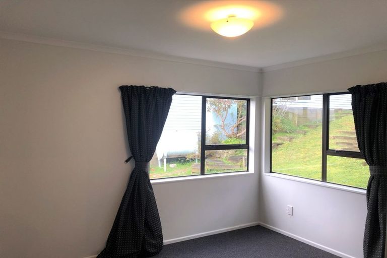 Photo of property in 145 Miromiro Road, Normandale, Lower Hutt, 5010
