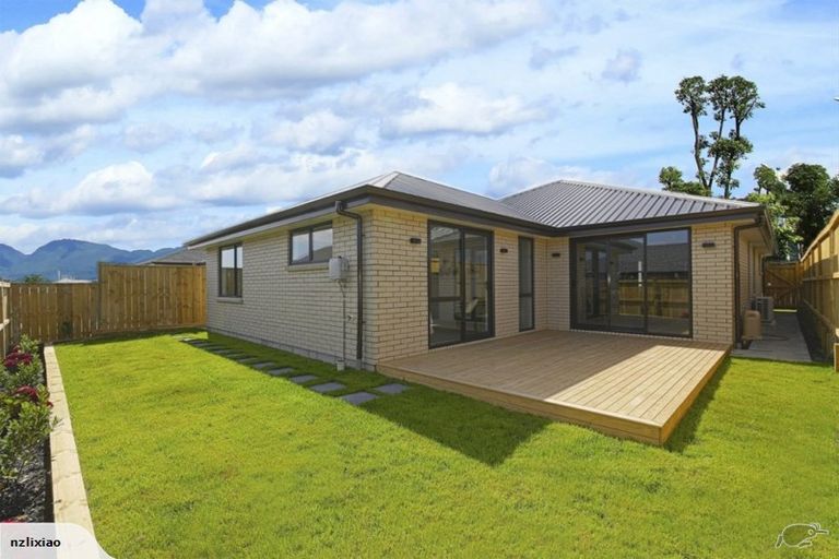 Photo of property in 87 Nobilo Road, Kumeu, 0810