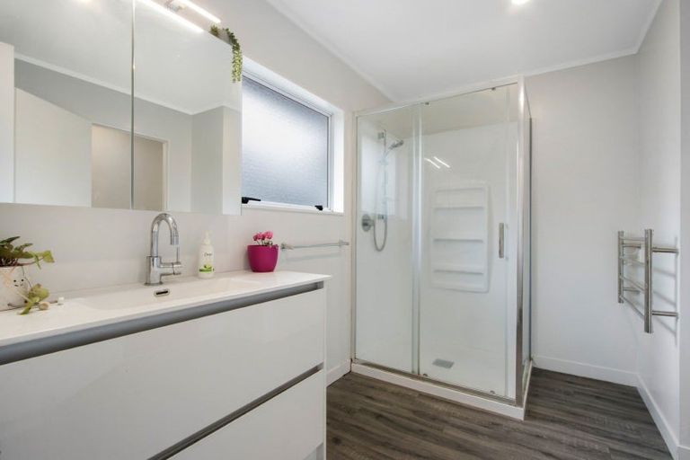 Photo of property in 19 Henry Road, Katikati, 3129