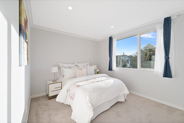 Photo of property in 38a Pokapu Street, Titirangi, Auckland, 0600