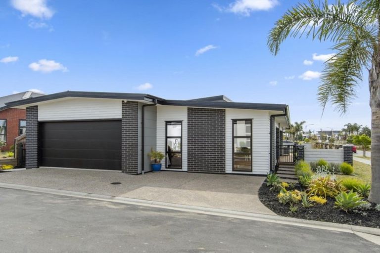 Photo of property in 76a The Boulevard, Papamoa Beach, Papamoa, 3118