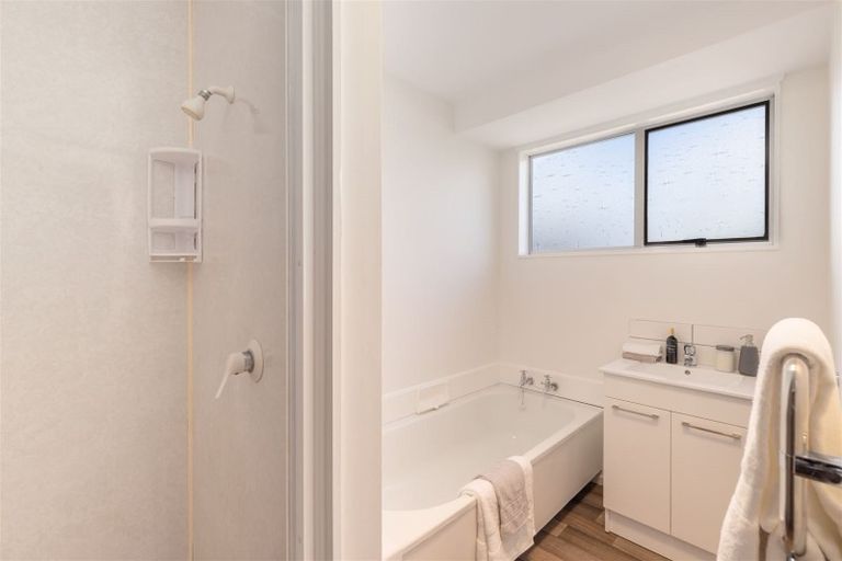 Photo of property in 96 Royal Park Drive, Parklands, Christchurch, 8083