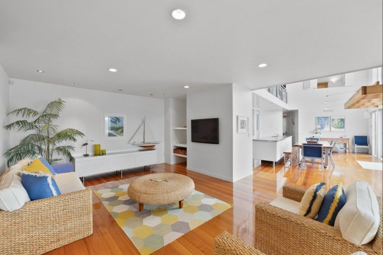 Photo of property in 20 Highland Lass Place, Langs Beach, Waipu, 0582