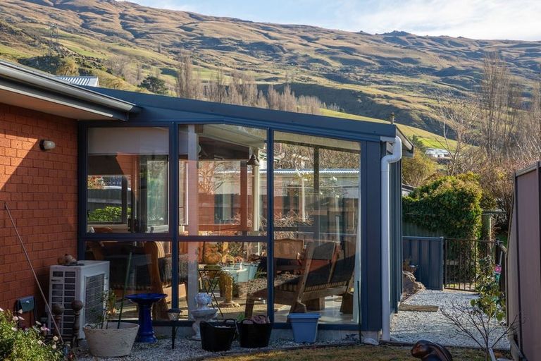 Photo of property in 14b Scotland Street, Roxburgh, 9500