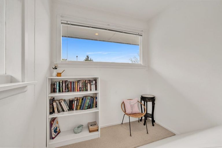 Photo of property in 2/2a Medbury Terrace, Fendalton, Christchurch, 8041