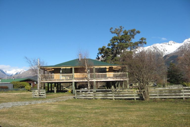 Photo of property in 53 Argyle Place, Glenorchy, 9372