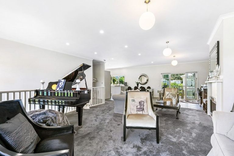 Photo of property in 4 Puriri Boulevard, Orewa, 0931