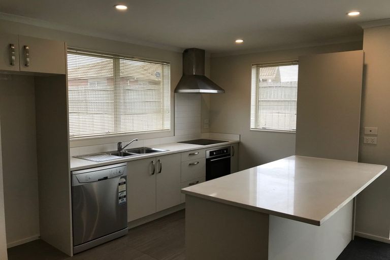 Photo of property in 13 Koko Mews, Mangere Bridge, Auckland, 2022