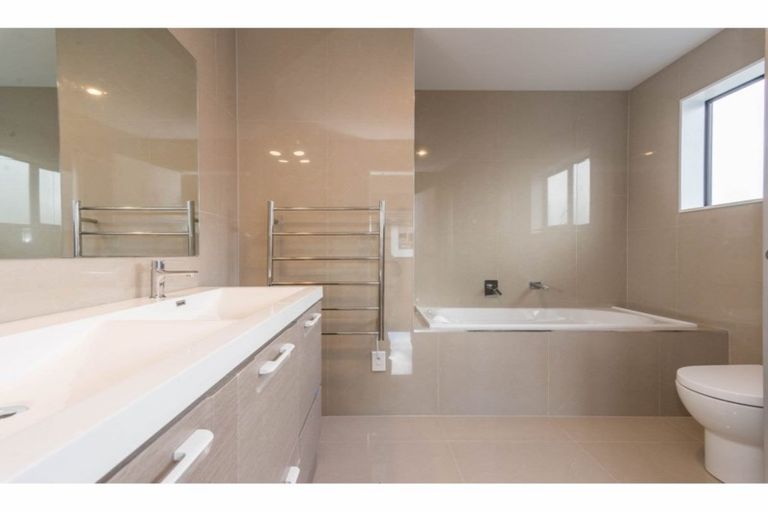 Photo of property in 139 Tiriwa Drive, Massey, Auckland, 0614