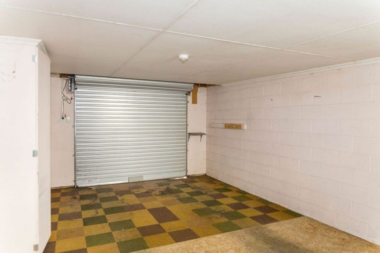 Photo of property in 18 Victoria Avenue, Dannevirke, 4930