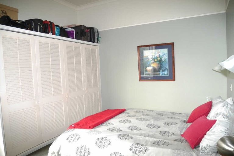 Photo of property in 152 Kelburn Parade, Kelburn, Wellington, 6012