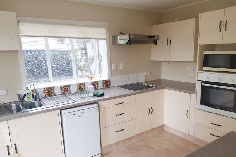 Photo of property in 2/12 Doment Crescent, Orewa, 0931