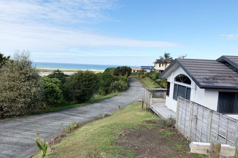 Photo of property in 33 Ngunguru Heights Rise, Ngunguru, Whangarei, 0173
