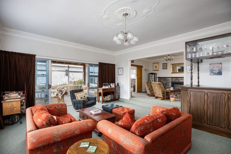 Photo of property in 7 Waimea Street, Westown, New Plymouth, 4310