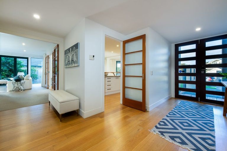 Photo of property in 1/16 Clifton Road, Hauraki, Auckland, 0622